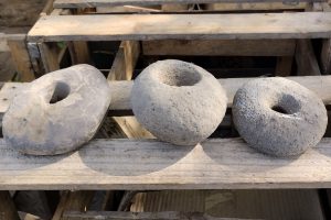 Piedras tacitas y horadadas: vestigios arqueológicos en el territorio de Rauco