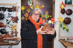 María de la Luz Bahamondes: Greda viva, memoria intacta